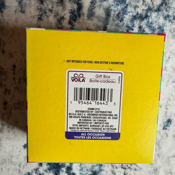 Chic Fuchsia Gift Box with Gray Ribbon - Picture 5 of 5